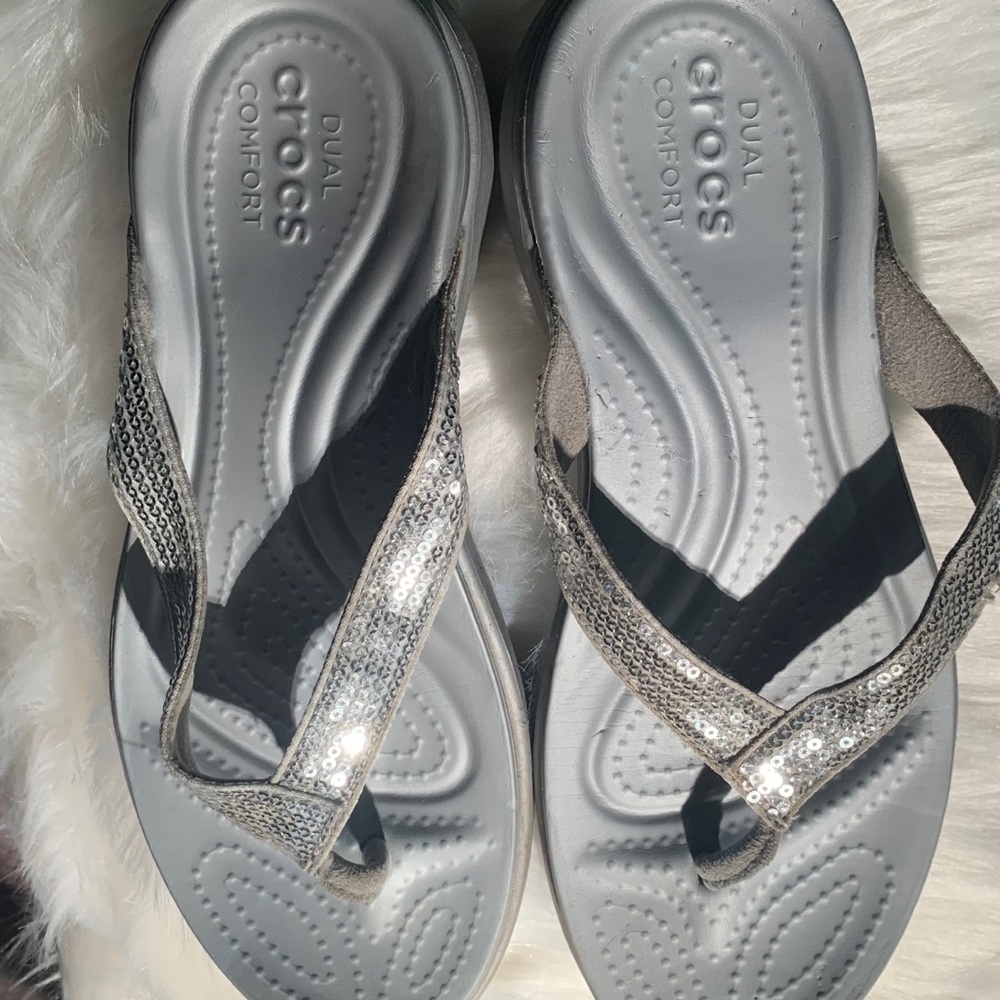 Women’s crocs
